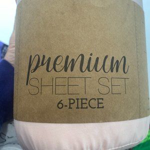 Premium Sheet Set, size King, in light pink, NWT, ultra soft, hypo allergenic.